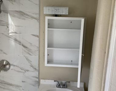 10 Burritt Avenue - Photo Thumbnail 9