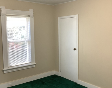10 Burritt Avenue - Photo Thumbnail 4