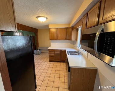 138 Mountain Street - Photo Thumbnail 7