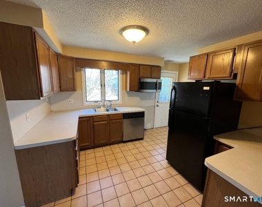 138 Mountain Street - Photo Thumbnail 9