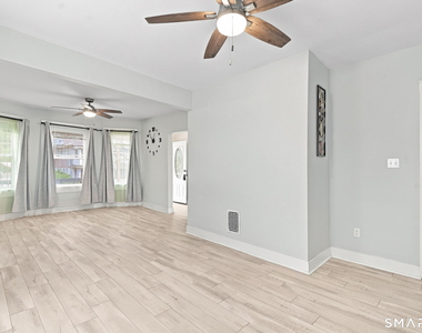 97-99 Fairview Avenue - Photo Thumbnail 13