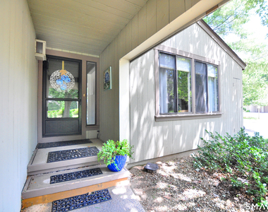 16 Applewood Lane - Photo Thumbnail 1