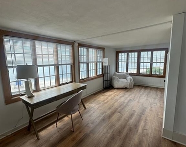 29 Soundview Drive - Photo Thumbnail 4