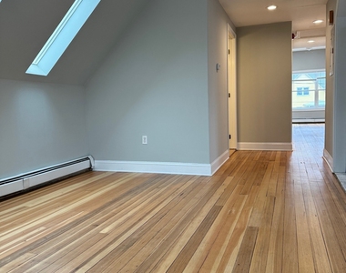 217 Park Road - Photo Thumbnail 2
