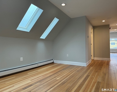 217 Park Road - Photo Thumbnail 3