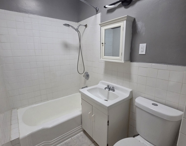 46 Plaza Avenue - Photo Thumbnail 4