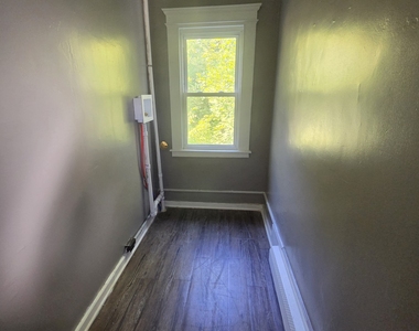 46 Plaza Avenue - Photo Thumbnail 6
