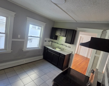 46 Plaza Avenue - Photo Thumbnail 8