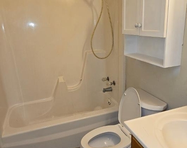 250 Scott Road - Photo Thumbnail 4
