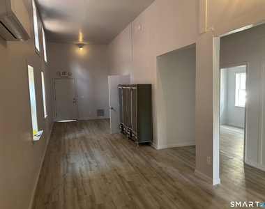 736 Main Street - Photo Thumbnail 3