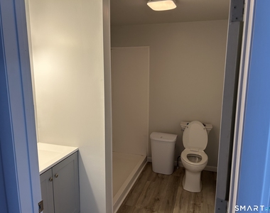 736 Main Street - Photo Thumbnail 10