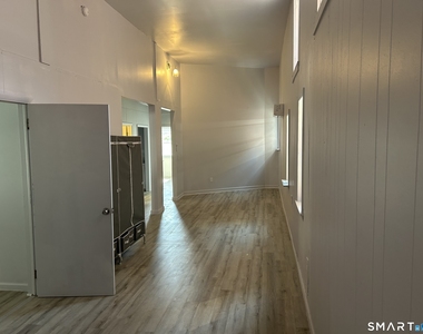 736 Main Street - Photo Thumbnail 2
