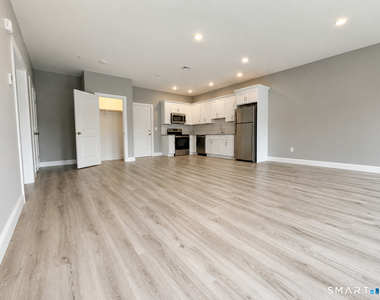 301 Bridgeport Avenue - Photo Thumbnail 5