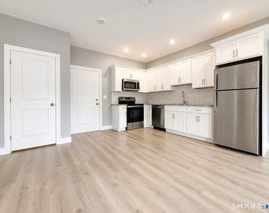 301 Bridgeport Avenue - Photo Thumbnail 6