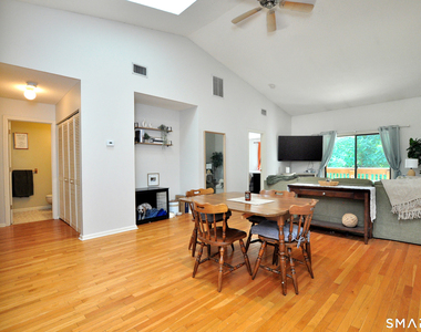 30 Simsbury Landing - Photo Thumbnail 11
