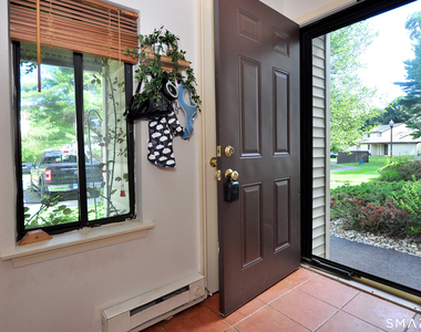 30 Simsbury Landing - Photo Thumbnail 2