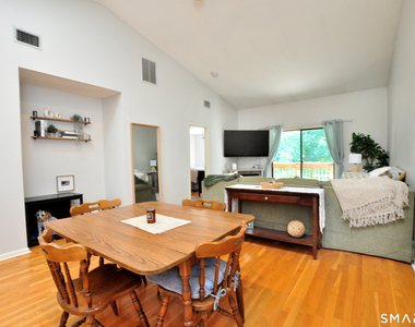 30 Simsbury Landing - Photo Thumbnail 12