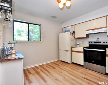 30 Simsbury Landing - Photo Thumbnail 6