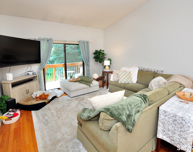 30 Simsbury Landing - Photo Thumbnail 14