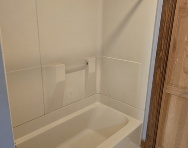 527 B Gilead Street - Photo Thumbnail 6