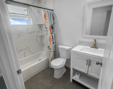 1042 Iranistan Avenue - Photo Thumbnail 22