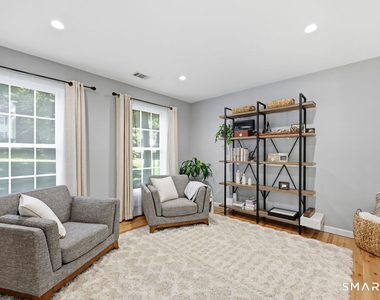 281 Cameron Drive - Photo Thumbnail 13