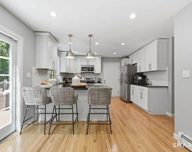 281 Cameron Drive - Photo Thumbnail 4
