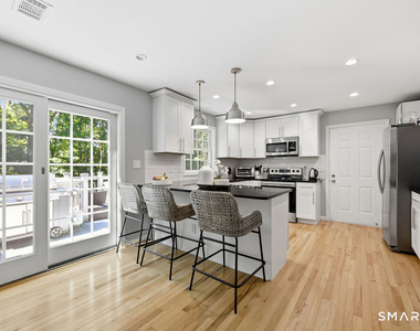 281 Cameron Drive - Photo Thumbnail 3