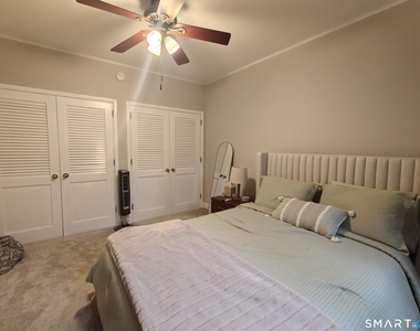 70 Strawberry Hill Avenue - Photo Thumbnail 14
