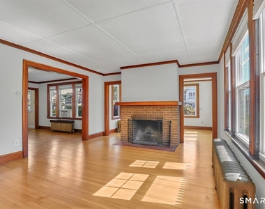 152 Brace Road - Photo Thumbnail 6