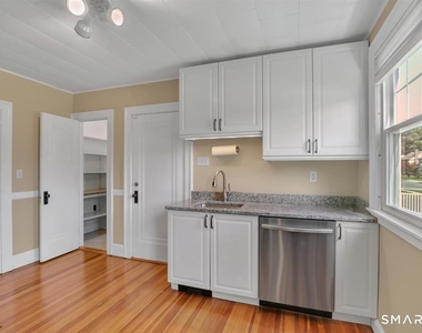152 Brace Road - Photo Thumbnail 12