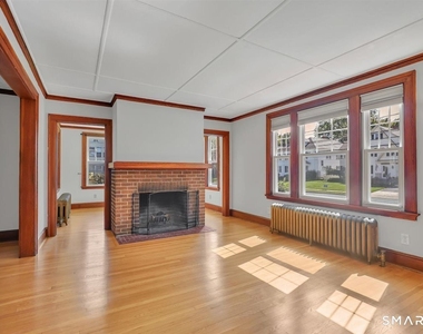 152 Brace Road - Photo Thumbnail 4