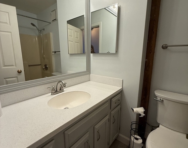 839 Main Street - Photo Thumbnail 4