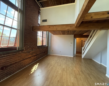 839 Main Street - Photo Thumbnail 2