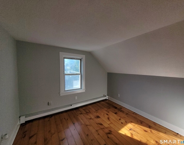 232 Greenwood Avenue - Photo Thumbnail 5
