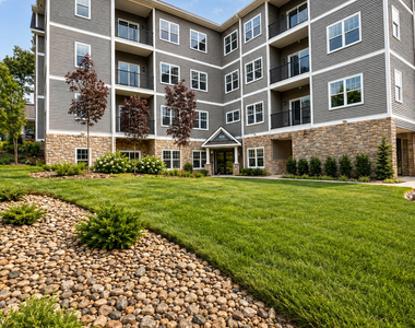 301 Bridgeport Avenue - Photo Thumbnail 27