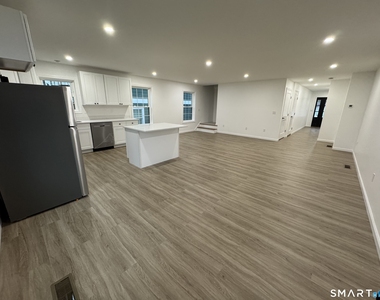 38 Golden Hill Street - Photo Thumbnail 3