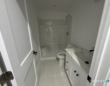 38 Golden Hill Street - Photo Thumbnail 12