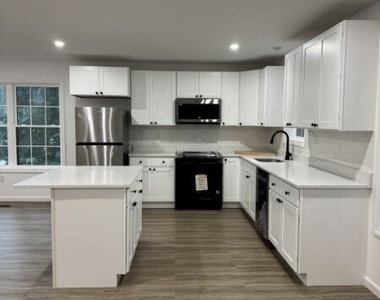 38 Golden Hill Street - Photo Thumbnail 4