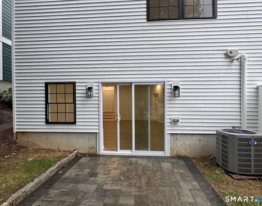 38 Golden Hill Street - Photo Thumbnail 15