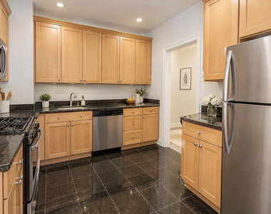 117 West 13th Street - Photo Thumbnail 1