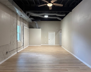 1420 Westfield St - Photo Thumbnail 6