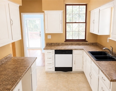 114 Conestoga Rd - Photo Thumbnail 1