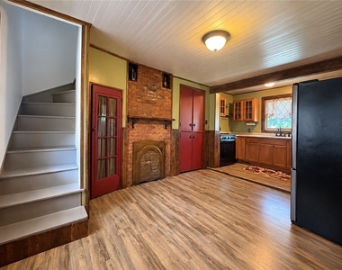 10365 Lilac St - Photo Thumbnail 3