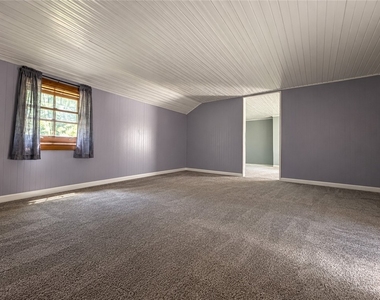 10365 Lilac St - Photo Thumbnail 12