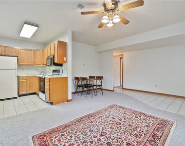 1301 Grandview Ave - Photo Thumbnail 24