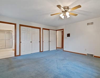 1301 Grandview Ave - Photo Thumbnail 16