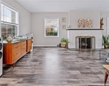97 Belmont Cir - Photo Thumbnail 10
