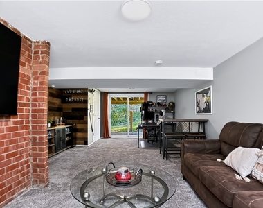 601 Victory Rd - Photo Thumbnail 18