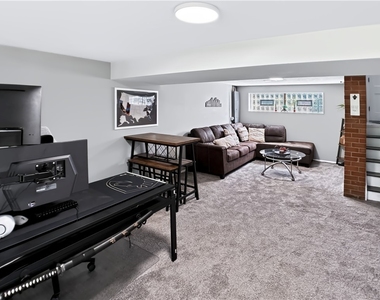 601 Victory Rd - Photo Thumbnail 19